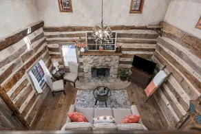 Romantic Cabin w/Cats! Hot Tub/Voted Most /Peach - Image 3