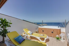 Jacuzzi, 2 terraces and ocean views, 1st line - Image 2