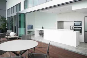 Modern Chic 1BR Penthouse connected to mall - Image 4