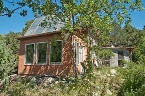 Earth Knack Garden House: A unique, artful home. - Image 3