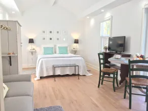 Palm Garden Cottage -Close to the Beach - Image 2