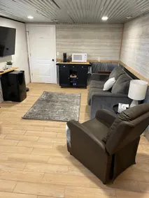 The Saloon - Private Entrance/Space! - Image 2