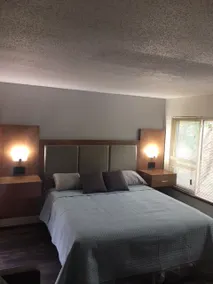 Modern Hotel Style- Sleeps 6 #A301 - Image 5
