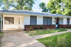 The Leonard House Perfect for extended stays | 3/2 - Image 3