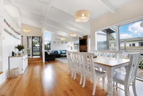 Enchanting Capel Cottage - a stroll to the beach! - Image 4