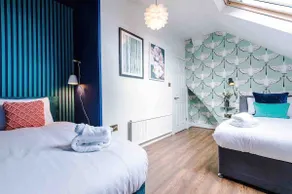 Spacious and Modern 5 BR House - Image 4