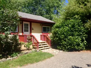 Dominion Hill Country Inn - Lupine Cottage - Image 2