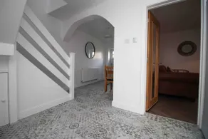 cottage in pontypool - Image 5
