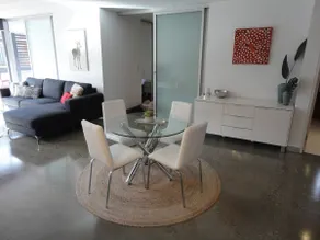 Port Melbourne Perfect 2 Bed - Image 3
