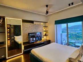Pvt Jacuzzi: Ultra Luxury Studio On the Top floor - Image 2