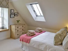 The Arns Cottage is a traditional stone built, cosy and luxurious retreat. - Image 4