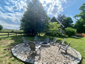 Farm style cozy cottage with hot tub - Image 2
