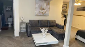 Adorable studio with brand new furniture - Image 4