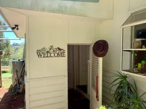 Cosy cottage with panoramic winery & valley views - Image 4