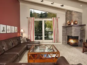 Unobstructed Mtn Views. Expansive Aspen Core Condo - Image 3