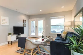 Walk to Zilker Park from a Stylish Condo - Image 5
