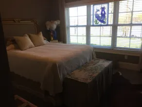 Country Charm Luxury Waterfront Apartment w/ Dock - Image 5