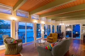 Shawnigan Lake Country Jewel - Image 2