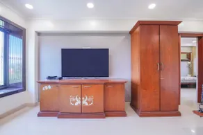 Entire 3bhk at Hill Road, Bandra West 4,5&6 - Image 3