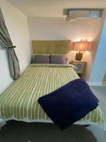 Cozy 2BD Lake Apt Near Downtown, McCormick & More - Image 3