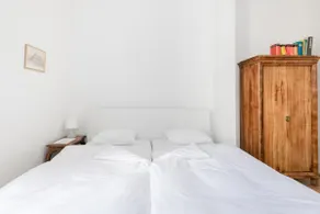 Sunny and spacious 2-bedroom flat (2BR+AC) - Image 3