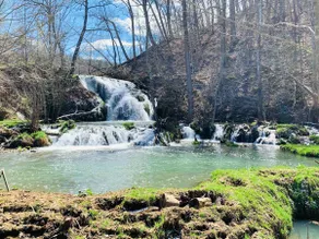 Beaverdam Falls, Wallace Cottage in Union - Image 2