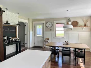 NEW LOOK! Prime Location for your Houghton Stay! - Image 5