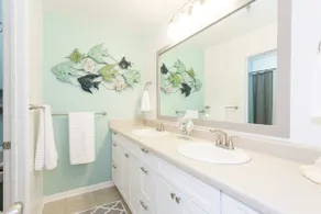 Updated Aggieland Condo - Image 4