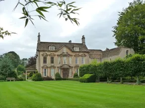 7 The Mews, Holt nr. Bath. EV charger & parking - Image 5