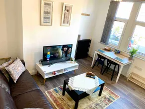 Beautiful home near Elland Road stadium - Image 2