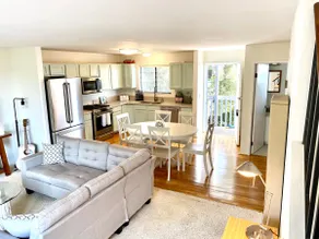 Modern & Cozy Gem ~ Walk to the Beach ~ Queen Beds - Image 3