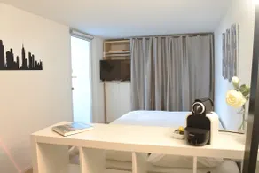 Studio, private garden with beautiful views, wifi - Image 3
