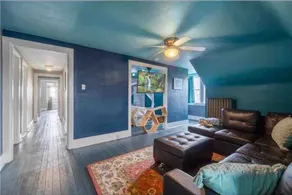 Close to City, Country-Feel Living! Fineview Area! - Image 3