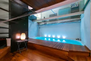 Relax in fabulous loft with indoor pool - Image 2