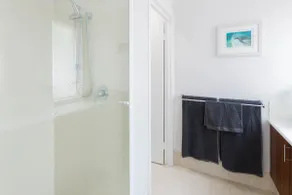 ⭐️unWINEd Retreat | Private | Central | Stylish ⭐️ - Image 5