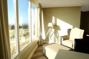 Beach front appt with incredible views - Image 5