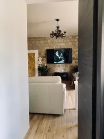 Deluxe suite with fireplace. - Image 3