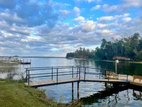 Embrace Lakefront life at The Lake Retreat - Image 3