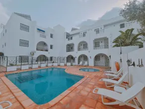 Dream stay: pool, beach within walking distance & sea view - Image 3