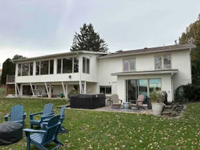 The Pond Oasis | 20 Minutes to Downtown Rochester! - Image 2