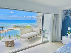 Floor-to-Ceiling Oceanfront Home (Car Available) - Image 3