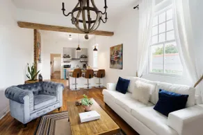 Modern Victorian House With Relaxing Courtyard - Near FQ - Image 2