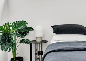 Award Winning Design Luxury Boutique Apartment - Image 5