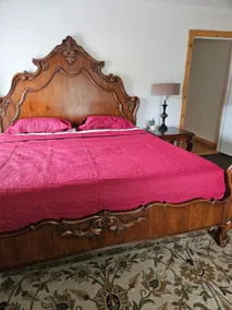 Historical Large 3 Bedroom Apartment Unit A - Image 3