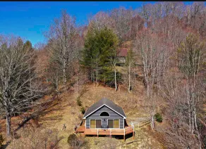Modern Cozy Cabin Views near Downtown Boone - Image 4