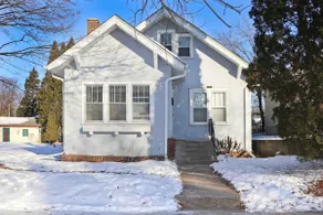 (II) Macalester House II-Steps to College & Dining - Image 2