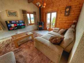 Chalet Gio with Jacuzzi and stunning views - Image 3