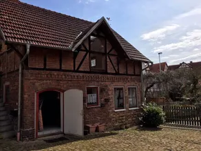 Pretty half-timbered house on a romantic courtyard - Image 2