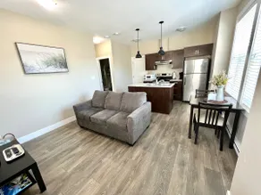 Sandalwood Suite minutes to ocean, hiking & shops - Image 4