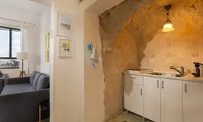 Sapir Boutique Apartment 1 - Image 4